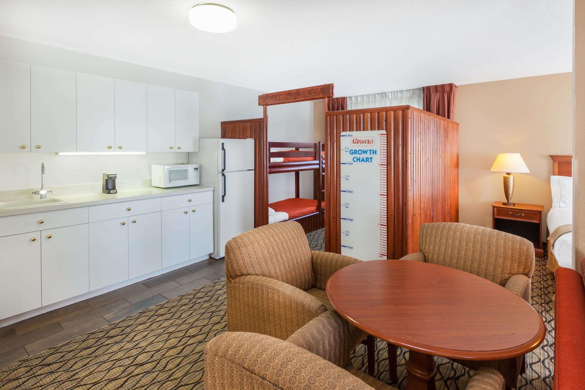 Baymont By Wyndham Chelsea Hotel Exterior photo
