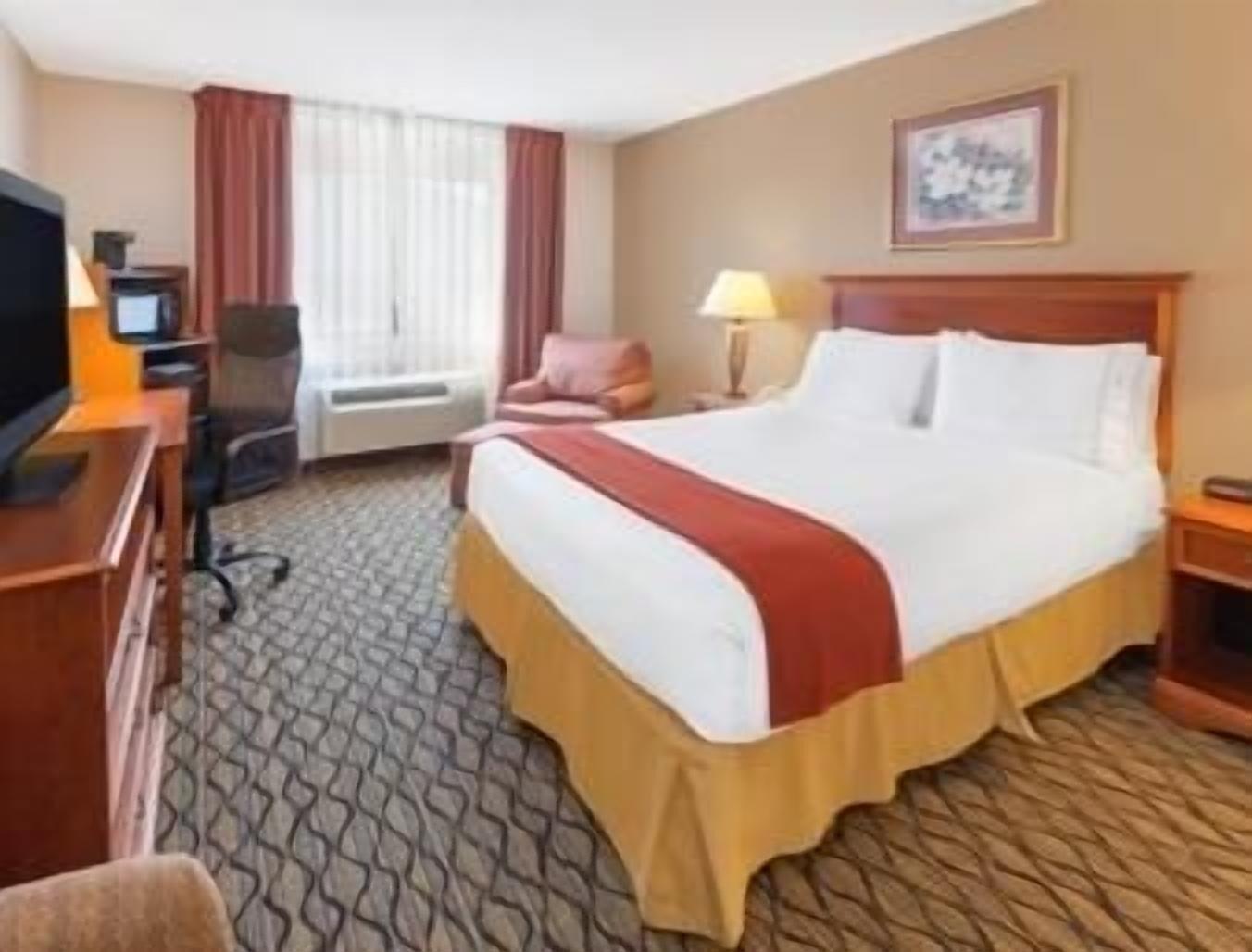 Baymont By Wyndham Chelsea Hotel Exterior photo
