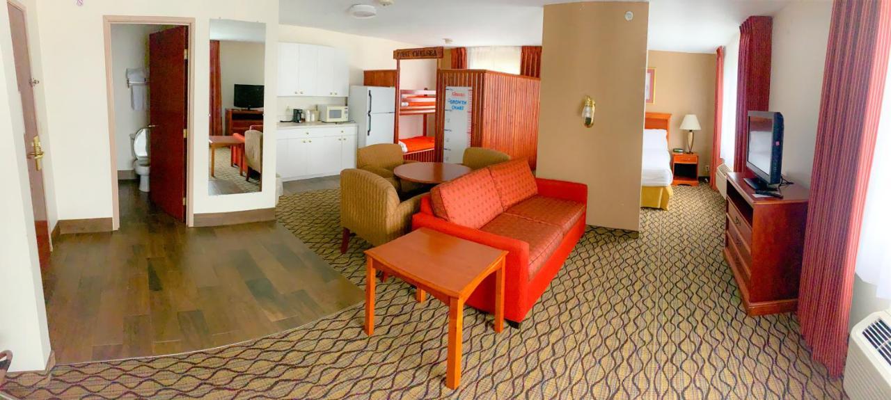 Baymont By Wyndham Chelsea Hotel Exterior photo